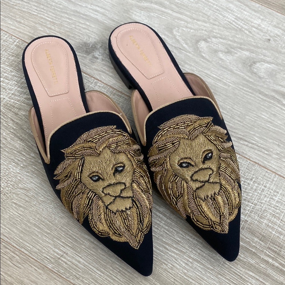 NWOT Alberta Ferretti Black and Gold Embroidered Mules